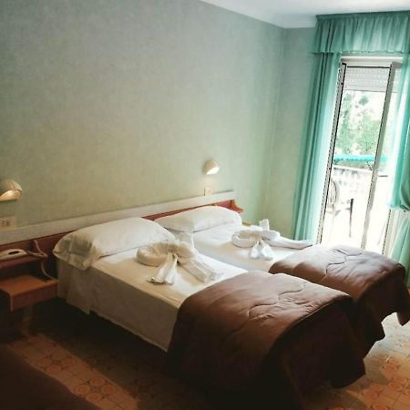 Hotel Elvira Фиуджи Екстериор снимка