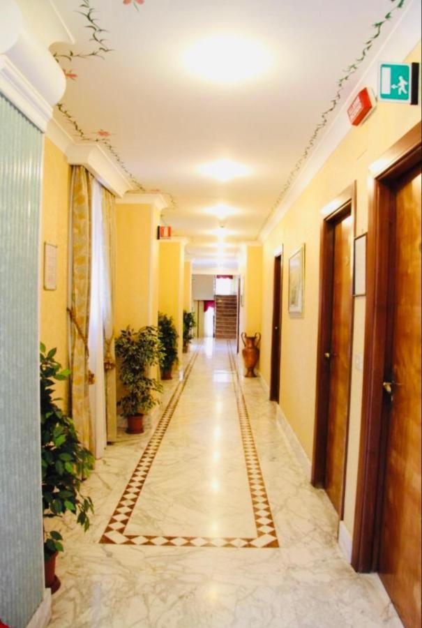 Hotel Elvira Фиуджи Екстериор снимка
