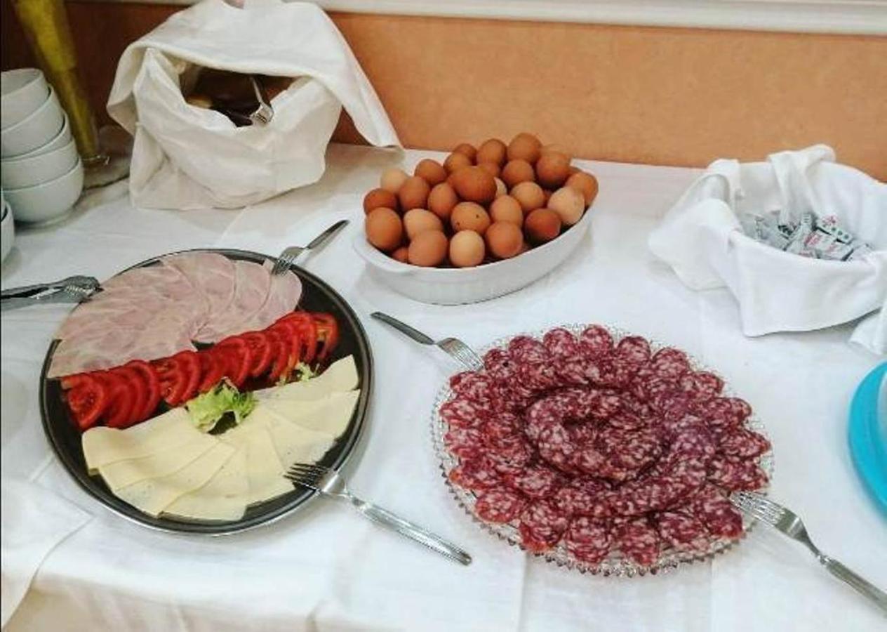 Hotel Elvira Фиуджи Екстериор снимка